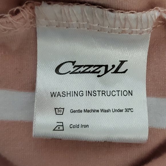 CzzzyL Striped Top Size Small - Picture 10 of 10